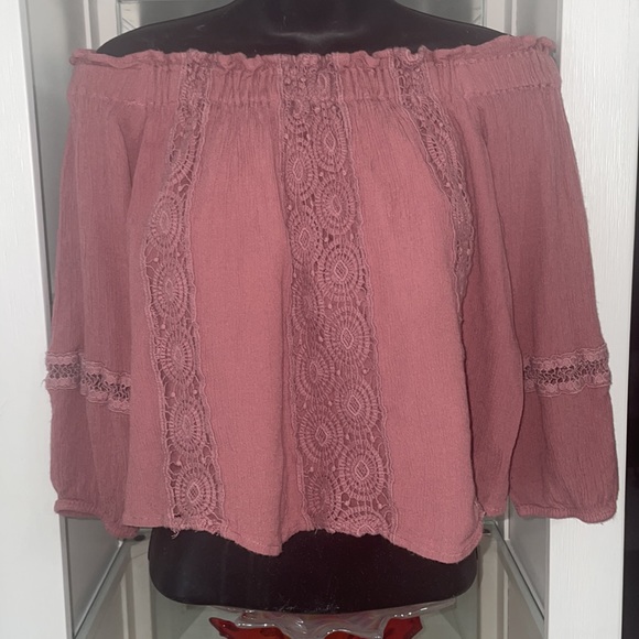 American Eagle crop off shoulder top. Size small - Picture 2 of 8